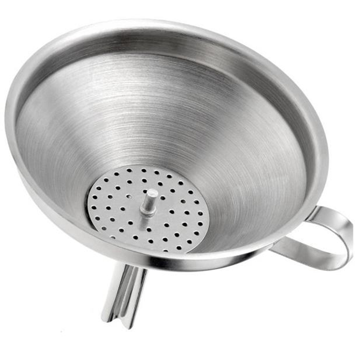 Tragt 14,7cm. stål med si+langstuds Westmark 1246